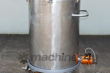Electrically Heated Stainless Steel Jacketed Tank