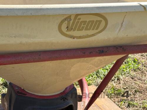 Vicon Spreader