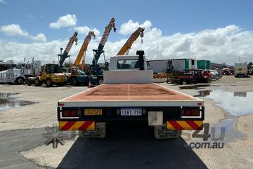 2010 Mitsubishi Fuso FM600 Table Top
