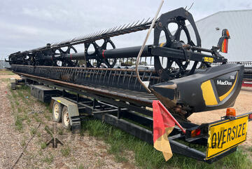 MacDon D145 Header Front Harvester/Header