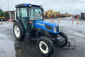 New Holland   Tractor