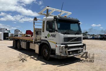 Volvo 2009   FM9 Tray Truck