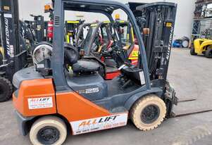 Used Toyota 8FG25 Counterbalance Forklift Reliable & Efficient