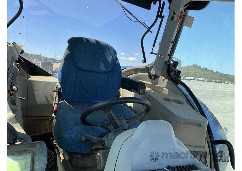 New Holland T6070 Tractor