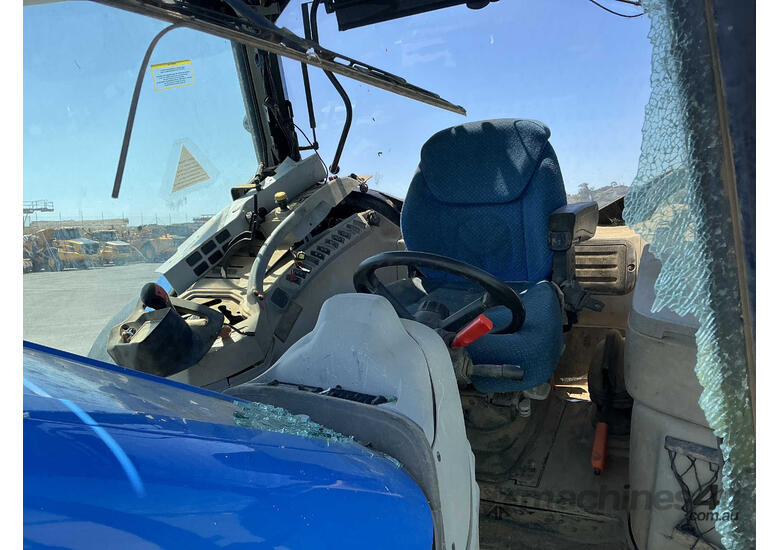 New Holland T6070 Tractor