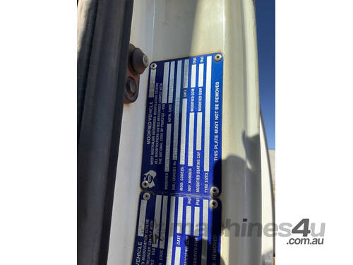 2014 Hino 500 GT 1322 Service Body