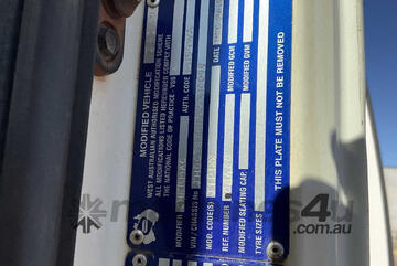 2014 Hino 500 GT 1322 Service Body