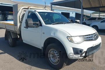 Mitsubishi   Triton MN