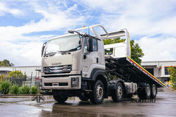 Isuzu FYJ 300-350 Tilt tray Truck