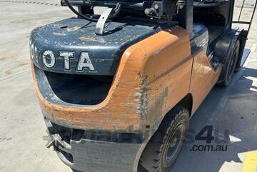 2010 Toyota 32-8FG30 Counterbalance Forklift