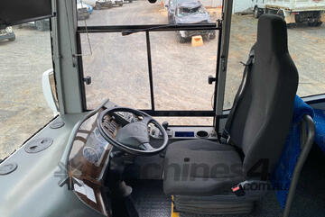 Hino 2015   FD240 Coach