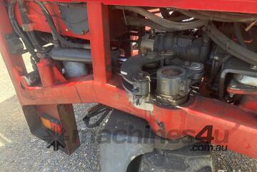 Moffett 2003   M2403W Forklift