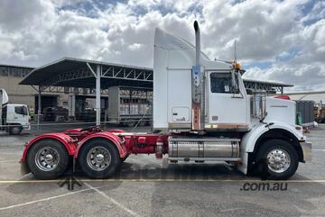 2010 Western Star Constellation 4800 FX Prime Mover Sleeper Cab