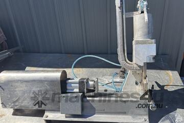 Clipper Pneumatic with Stretcher for bagging, Chub rolls etc.