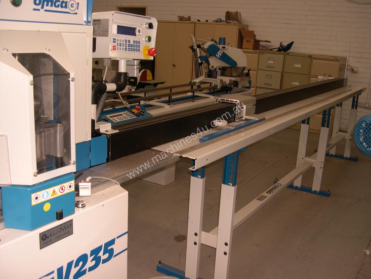 caption OMGA V235 TWIN MITRE PNEUMATIC OPERATED