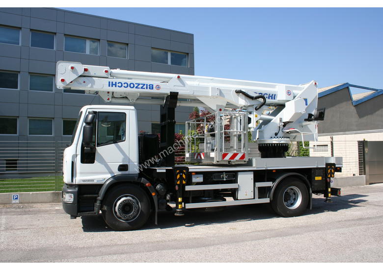caption CTE B-Lift 320 Truck-Mounted Platform