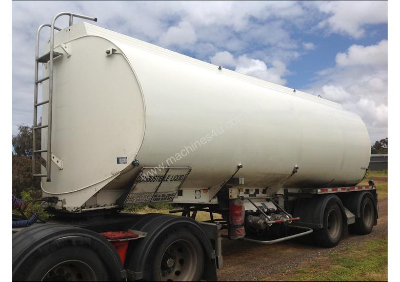 caption 2003 MARSHALL LETHLEAN 19 METER B DOUBLE SET FUEL