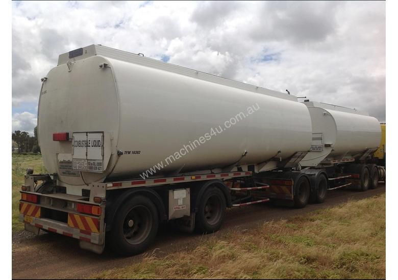 caption 2003 MARSHALL LETHLEAN 19 METER B DOUBLE SET FUEL