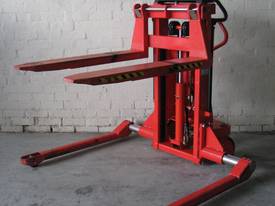 Manual Pallet Stacker - 90cm High 1000kg Capacity - picture2' - Click to enlarge