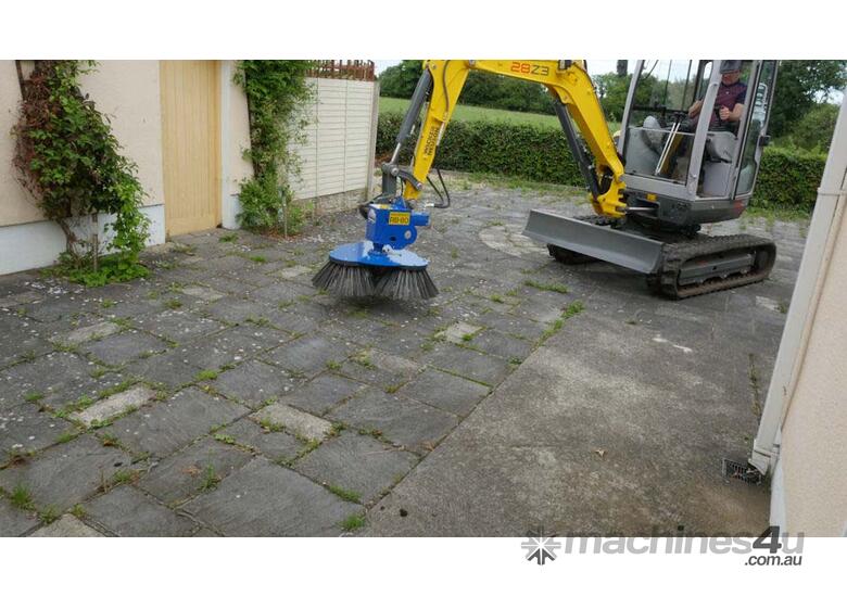 caption Slanetrac RB80 Excavator Loader Wire Brush Attachment