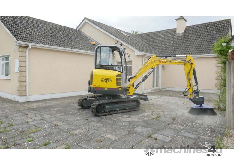 caption Slanetrac RB80 Excavator Loader Wire Brush Attachment