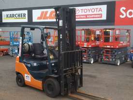 TOYOTA FORKLIFT 6M LIFT 1.8 TON 32-8FG18 - picture0' - Click to enlarge