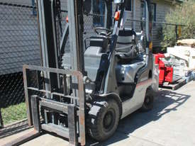 Nissan 1.5 ton Container entry Used Forklift - picture1' - Click to enlarge
