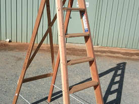 Ladder Step Timber Kennet Antique Style Original Collectible  - picture2' - Click to enlarge