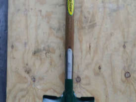 Shovel 4WD & Camping Timber Handle Cyclone Spade Australian made - picture0' - Click to enlarge