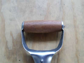 Shovel 4WD & Camping Timber Handle Cyclone Spade Australian made - picture0' - Click to enlarge