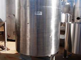 Stainless Steel Storage Tank (Vertical), Capacity: 2,000Lt - picture0' - Click to enlarge