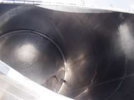 Stainless Steel Storage Tank (Vertical), Capacity: 2,000Lt - picture1' - Click to enlarge