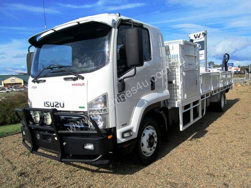 Isuzu FSR Tray Truck