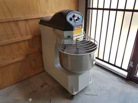 SGS SDM50 Spiral Mixer - picture0' - Click to enlarge