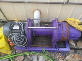 Electric winch  - picture0' - Click to enlarge