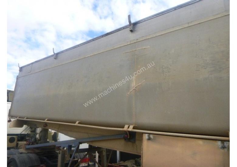 caption Jamor Semi Tipper Trailer