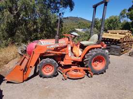 Used Kubota B1750 Tractor  - picture0' - Click to enlarge