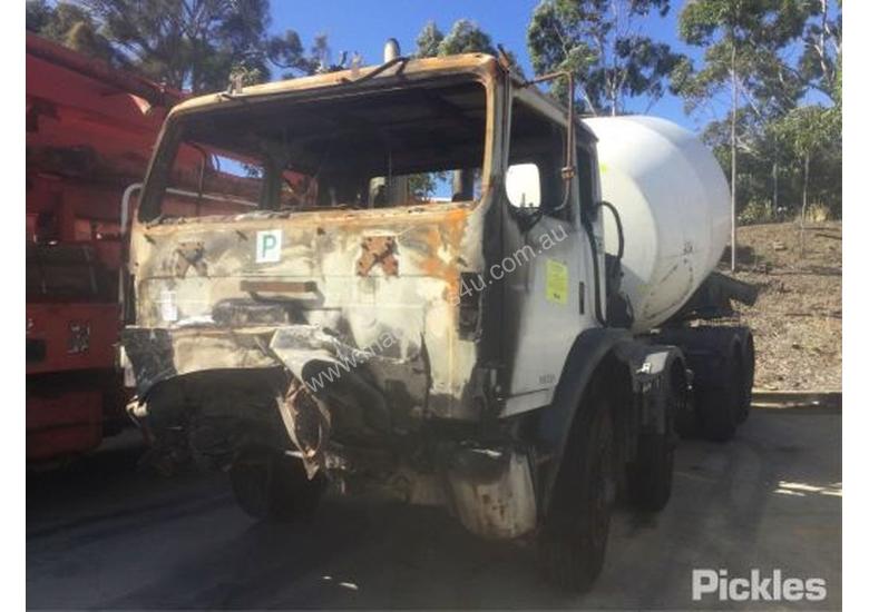 caption 2010 Iveco Acco 2350