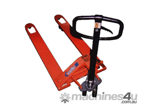 HAND PALLET JACK 2500KGCAP 685MM WIDE