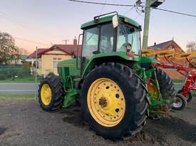 John Deere 7600 MFWD Cabin Tractor - picture0' - Click to enlarge