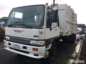 1993 Hino GH - picture2' - Click to enlarge