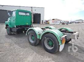 FORD L8000 Cab & Chassis - picture2' - Click to enlarge