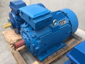 132 kw 175 hp 4 pole 1490 rpm 415 volt 315 frame Foot Mount AC Electric Motor - picture1' - Click to enlarge