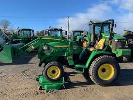 John Deere 3320 Compact Utility Tractor - picture0' - Click to enlarge