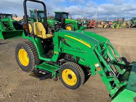 John Deere 3320 Compact Utility Tractor - picture2' - Click to enlarge