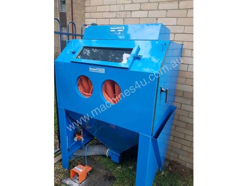 Burwell sandblasting cabinet 