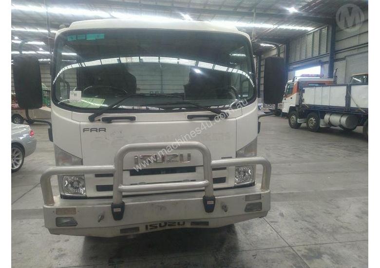 caption Isuzu FRR