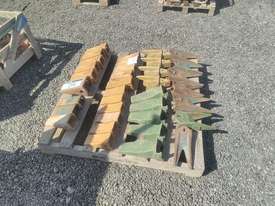 Pallet OF Assorted G.E.T. - picture1' - Click to enlarge