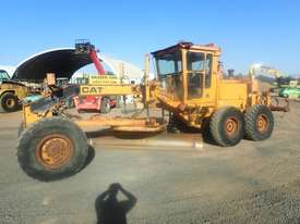Caterpillar 12G Grader - picture0' - Click to enlarge