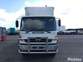 2005 Hino FG1J - picture1' - Click to enlarge